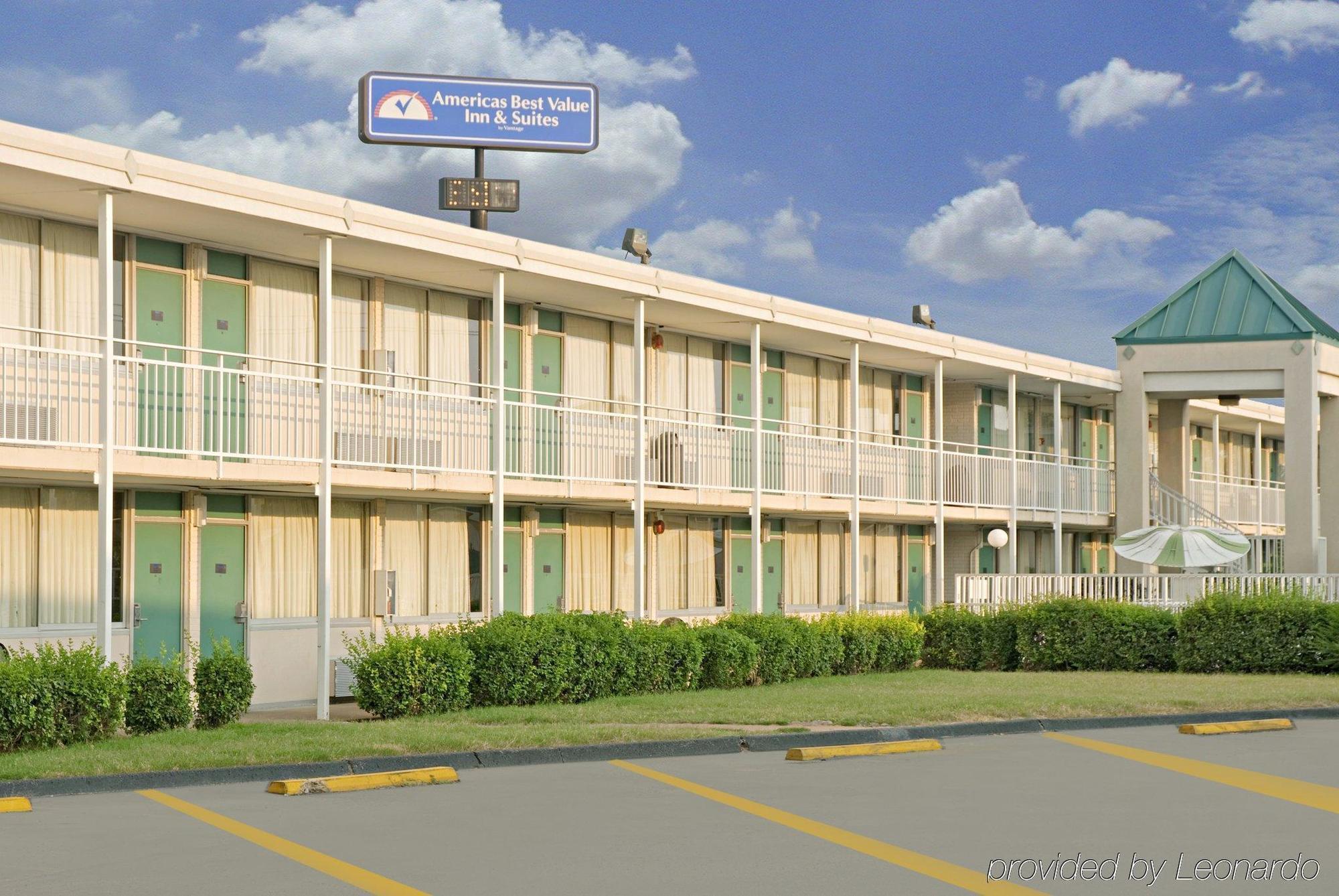 America'S Best Value Inn & Suites - Memphis/Graceland Esterno foto